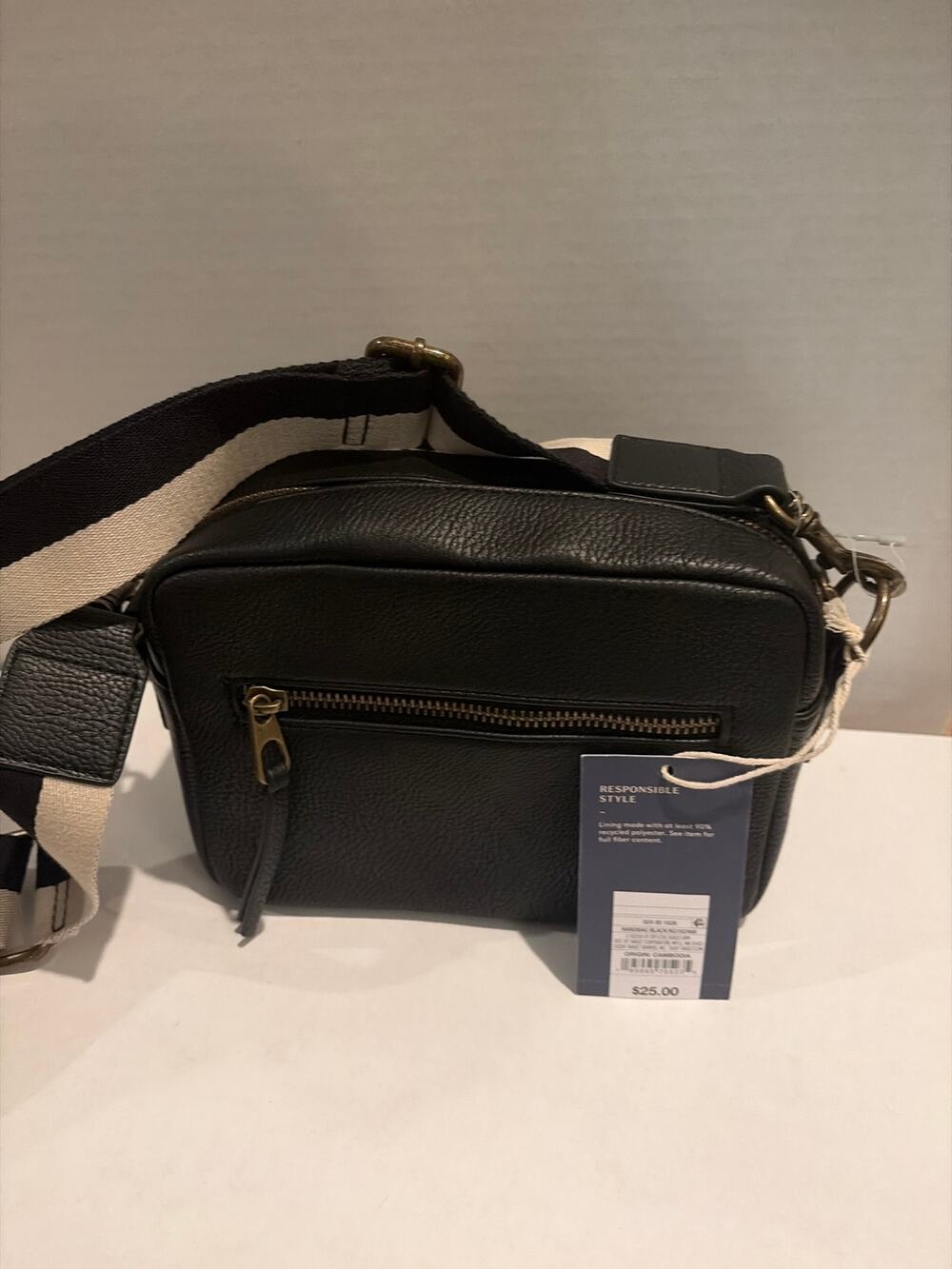 Universal Thread Camera Crossbody Bag from